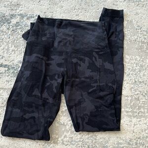 Size 4 Lululemon Align leggings "25 inseam